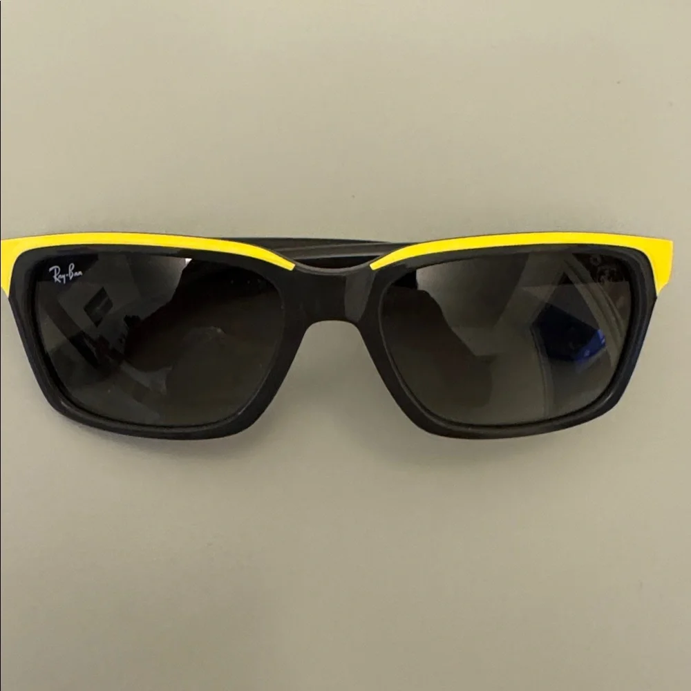 Ray . Ban sunglasses. - Picture 6 of 6